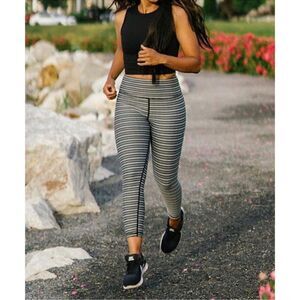 Zia Adrenaline & Deluxe 7/8 Black Aztec Leggings size 6-8.